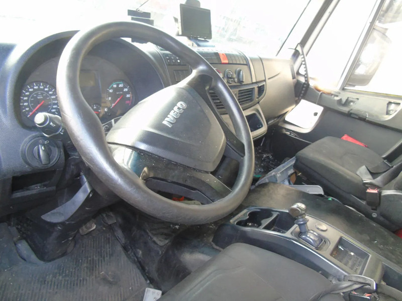 Iveco Eurocargo 120E22 + BROKEN ENGINE + EURO 6 - Camion fourgon: photos 5 Iveco Eurocargo 120E22 + BROKEN ENGINE + EURO 6 - Camion fourgon: photos 5