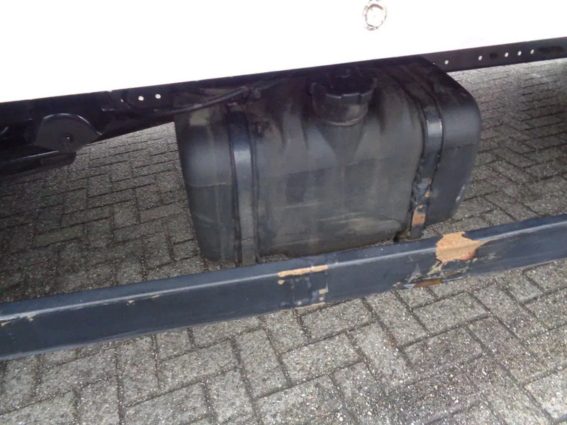 Camion fourgon MAN TGL 8.180 TGL 8.180 + MANUAL + Lift: photos 20 Camion fourgon MAN TGL 8.180 TGL 8.180 + MANUAL + Lift: photos 20