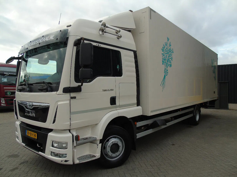MAN TGM 12.250 + EURO 6 + LIFT - Camion fourgon: photos 2 MAN TGM 12.250 + EURO 6 + LIFT - Camion fourgon: photos 2