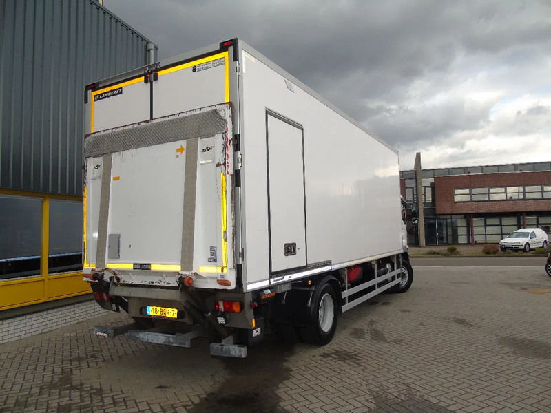 MAN TGM 18.250 + carrier supra 850euro 6 + lift + 19T - Camion frigorifique: photos 5 MAN TGM 18.250 + carrier supra 850euro 6 + lift + 19T - Camion frigorifique: photos 5