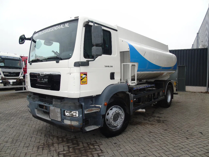 MAN TGM 18.290 + 14.000 liter + pump/meter complete + 4 compartments + euro 5 - Camion citerne: photos 3 MAN TGM 18.290 + 14.000 liter + pump/meter complete + 4 compartments + euro 5 - Camion citerne: photos 3
