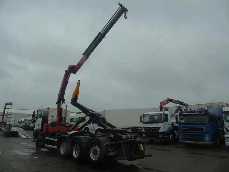MAN TGS 35.440 + PALFINGER 24500 + 8X4 + EURO 5 + REMOTE - Camion grue: photos 4 MAN TGS 35.440 + PALFINGER 24500 + 8X4 + EURO 5 + REMOTE - Camion grue: photos 4