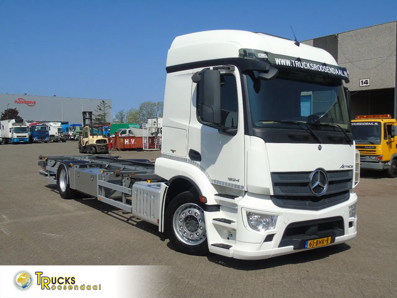 Mercedes-Benz Actros 1924 + lift + euro 6 - Camion porte-conteneur/ Caisse mobile: photos 1 Mercedes-Benz Actros 1924 + lift + euro 6 - Camion porte-conteneur/ Caisse mobile: photos 1