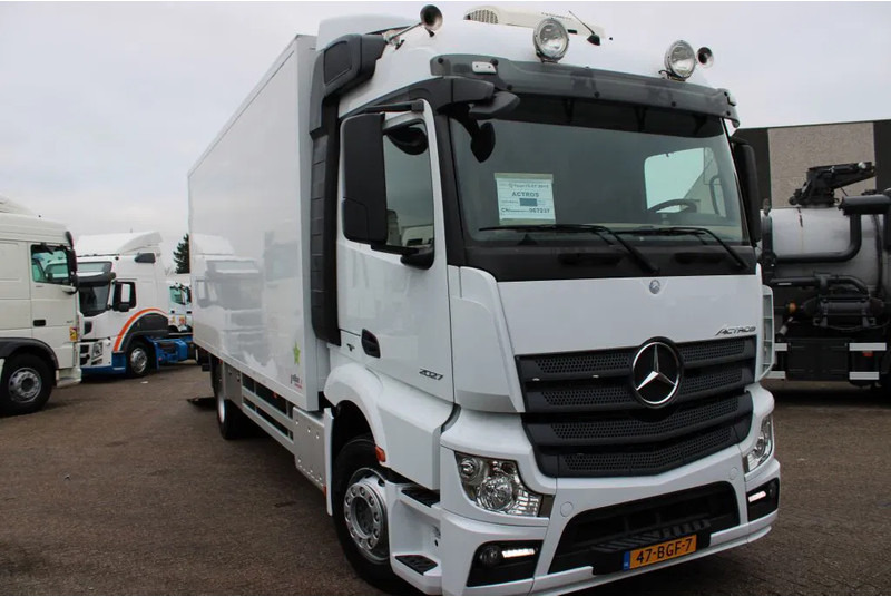 Mercedes-Benz Actros 1927 + EURO 6 + LIFT - Camion fourgon: photos 3 Mercedes-Benz Actros 1927 + EURO 6 + LIFT - Camion fourgon: photos 3