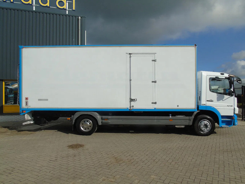 Mercedes-Benz Atego 1218 + euro 5 + lift - Camion fourgon: photos 5 Mercedes-Benz Atego 1218 + euro 5 + lift - Camion fourgon: photos 5