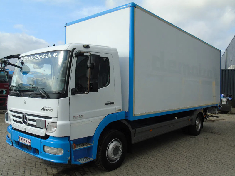 Mercedes-Benz Atego 1218 + euro 5 + lift - Camion fourgon: photos 2 Mercedes-Benz Atego 1218 + euro 5 + lift - Camion fourgon: photos 2