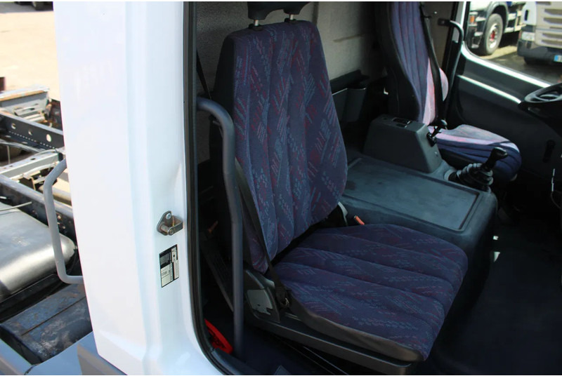 Châssis cabine Mercedes-Benz Atego 918 + MANUAL + EURO 2: photos 9