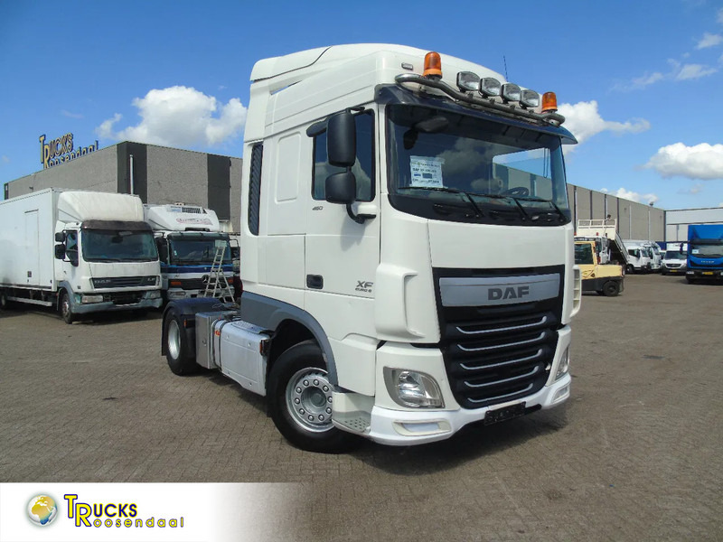 DAF XF 460 + 302KM + PTO + MANUAL + EURO 6 - Tracteur routier: photos 1 DAF XF 460 + 302KM + PTO + MANUAL + EURO 6 - Tracteur routier: photos 1