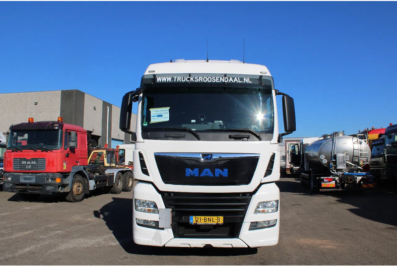 MAN TGX 19.420 + SPOILER - Tracteur routier: photos 4 MAN TGX 19.420 + SPOILER - Tracteur routier: photos 4