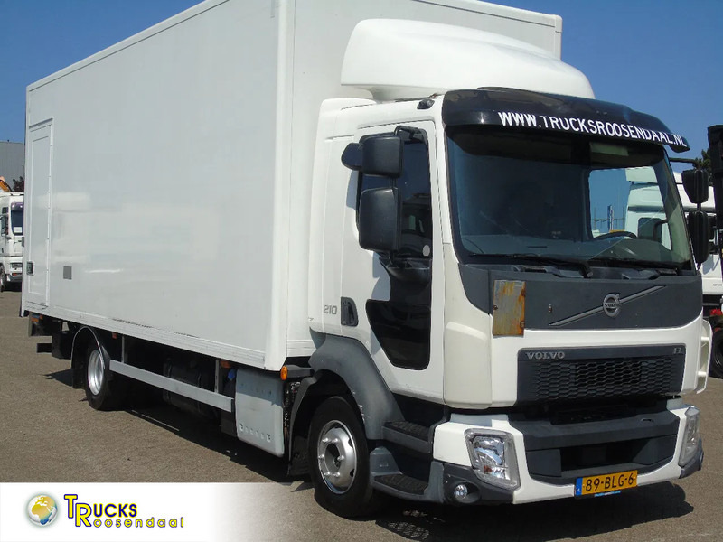 Volvo FL 210 + EURO 6 + LIFT - Camion fourgon: photos 1 Volvo FL 210 + EURO 6 + LIFT - Camion fourgon: photos 1