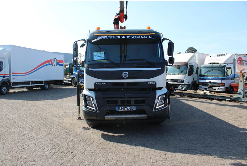 Volvo FMX 420 + PALFINGER 34002 SH F + 8X4 + EURO 6 + STEERING - Camion grue: photos 4 Volvo FMX 420 + PALFINGER 34002 SH F + 8X4 + EURO 6 + STEERING - Camion grue: photos 4