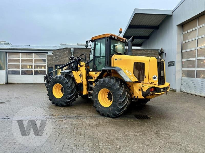 JCB 427 HT Agri - Chargeuse sur pneus: photos 2 JCB 427 HT Agri - Chargeuse sur pneus: photos 2