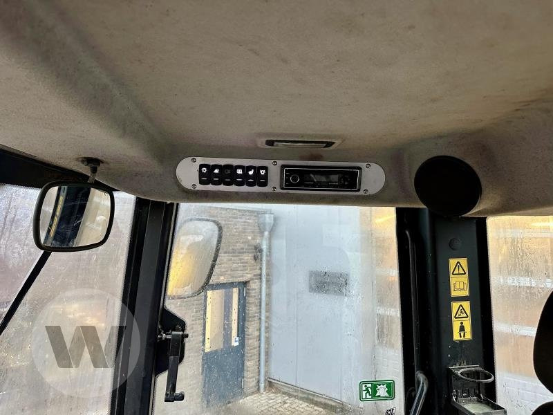 JCB 427 HT Agri - Chargeuse sur pneus: photos 5 JCB 427 HT Agri - Chargeuse sur pneus: photos 5