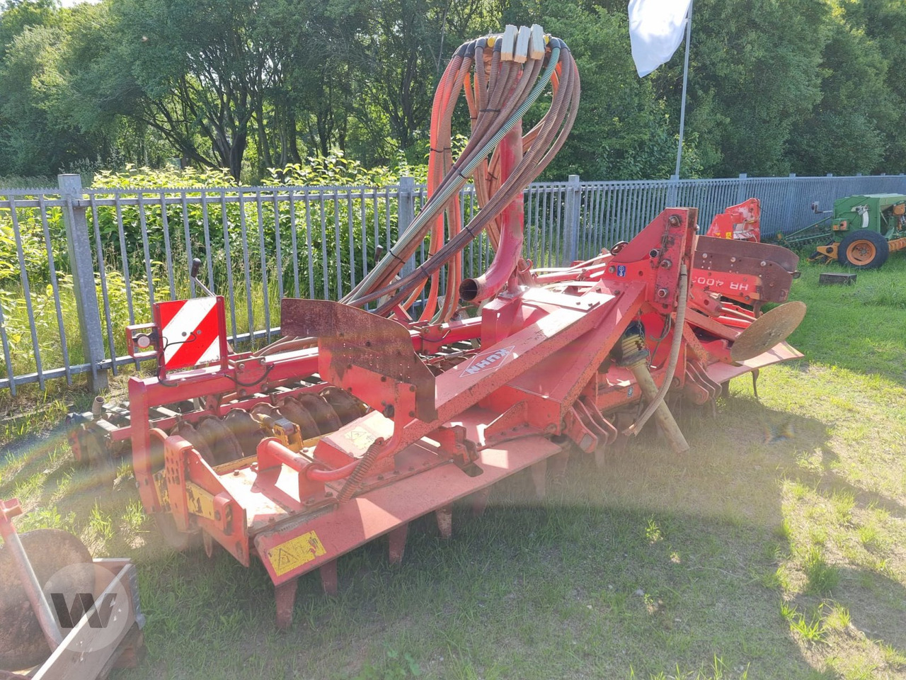 Kuhn HR 4003 - Herse rotative: photos 4 Kuhn HR 4003 - Herse rotative: photos 4