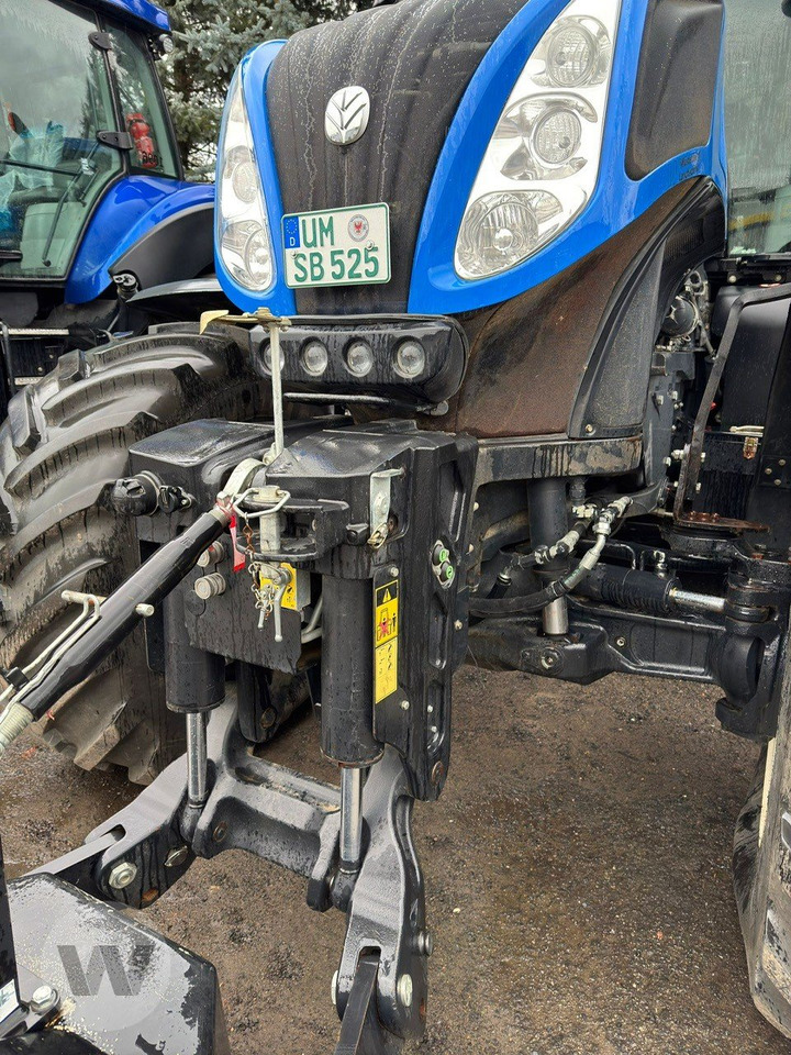 New Holland T8.410 - Tracteur agricole: photos 4 New Holland T8.410 - Tracteur agricole: photos 4