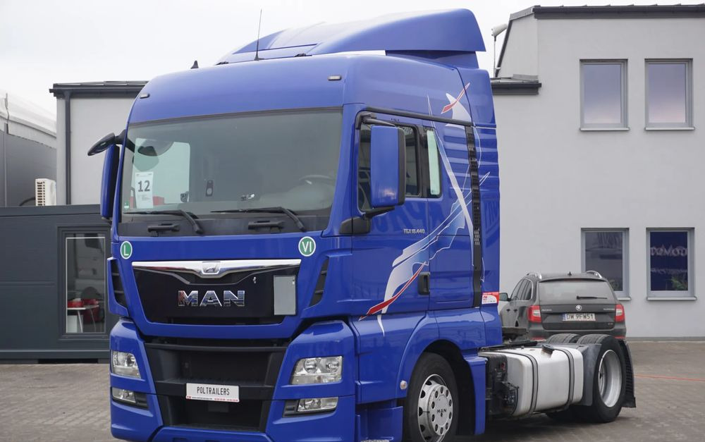 MAN 2 szt. Low-Deck i Standard TGX 18.440 - Tracteur routier: photos 2 MAN 2 szt. Low-Deck i Standard TGX 18.440 - Tracteur routier: photos 2