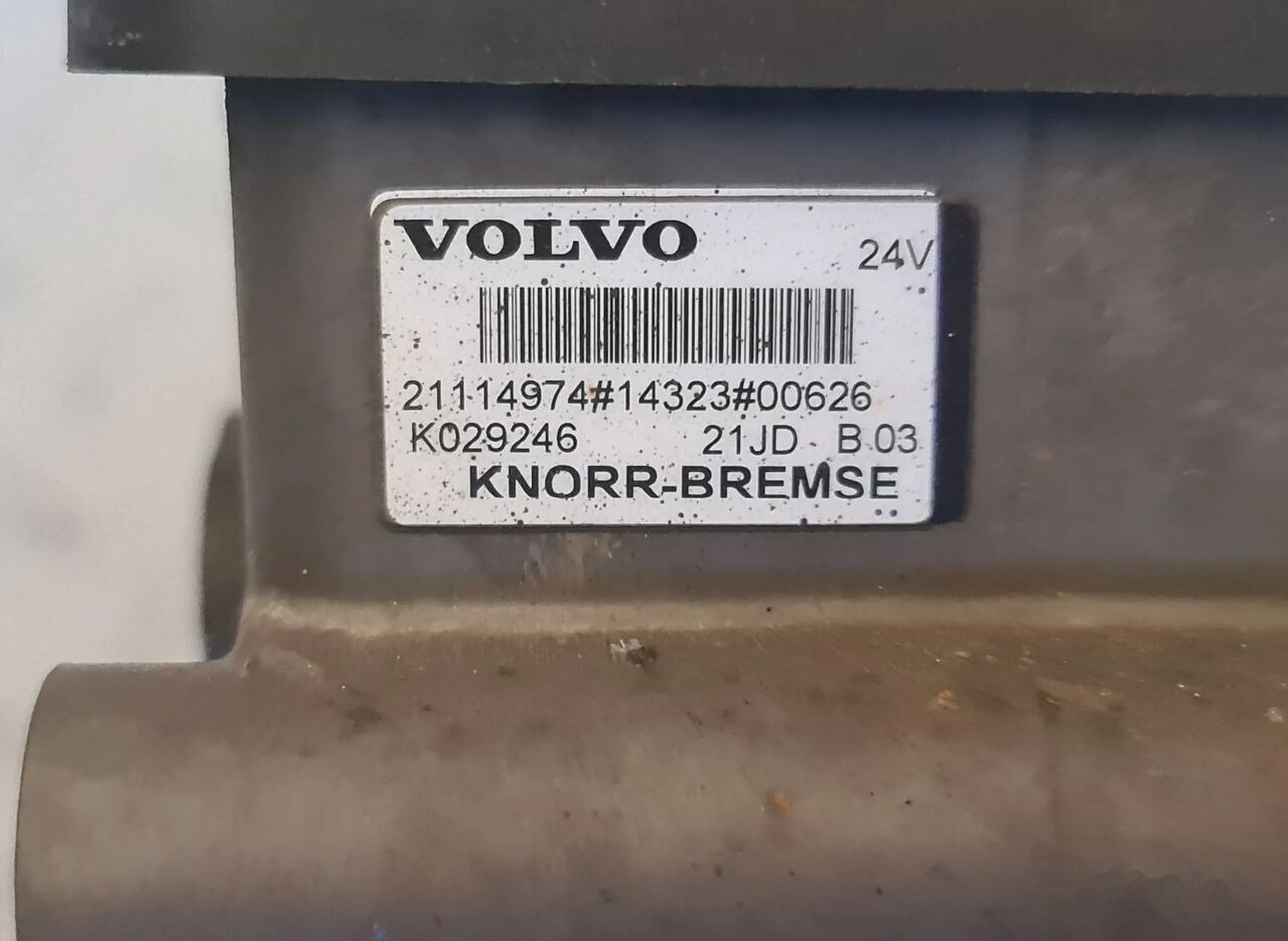 Knorr-Bremse 21114974 K029246   VOLVO FH4 FM4 RENAULT RANGE T truck - Valve de frein pour Camion: photos 4 Knorr-Bremse 21114974 K029246   VOLVO FH4 FM4 RENAULT RANGE T truck - Valve de frein pour Camion: photos 4