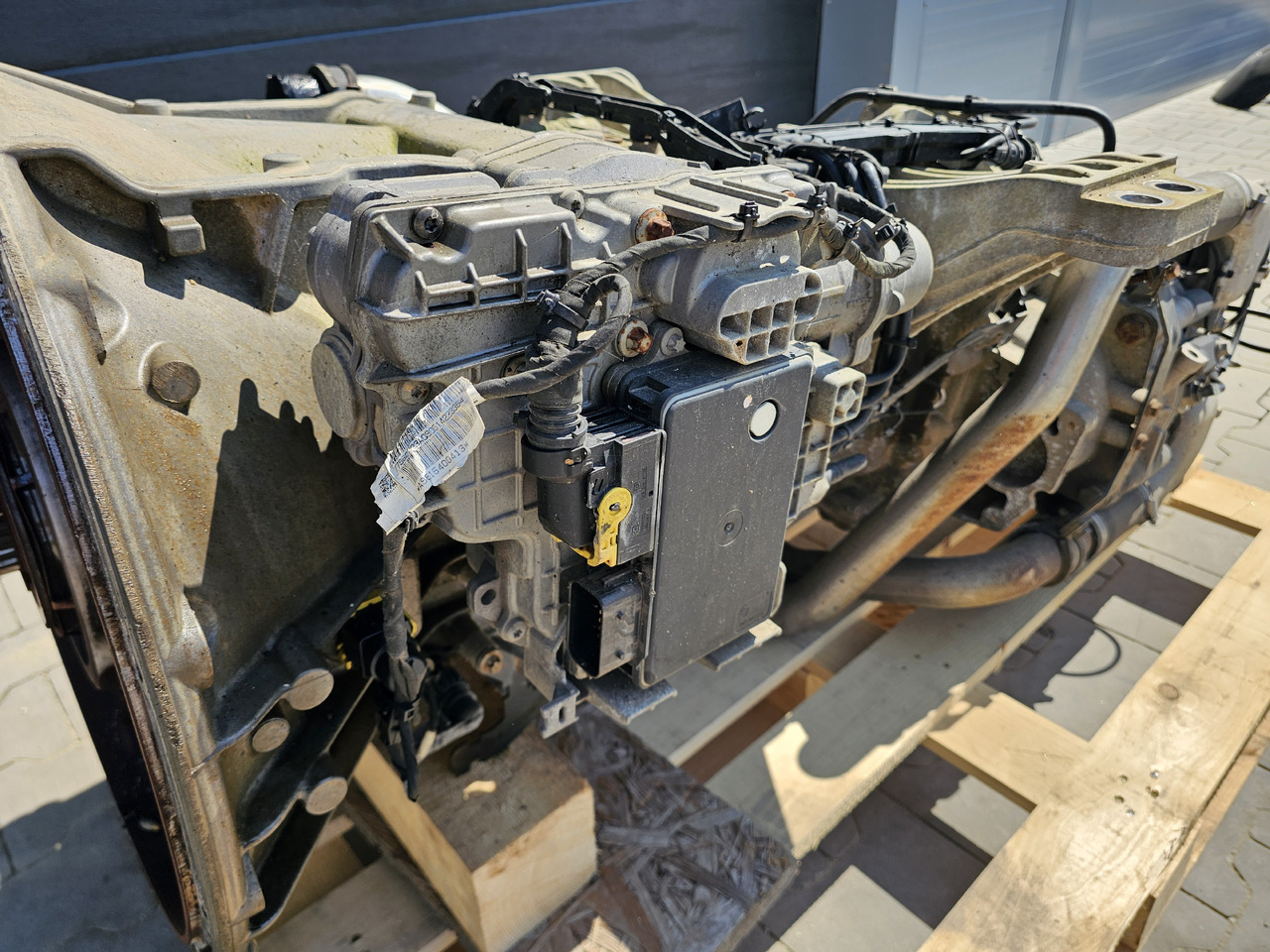 MERCEDES-BENZ ACTROS ANTOS / GEARBOX / G211-12 / RETARDER / WORLDWIDE DELIVERY - Boîte de vitesse: photos 4 MERCEDES-BENZ ACTROS ANTOS / GEARBOX / G211-12 / RETARDER / WORLDWIDE DELIVERY - Boîte de vitesse: photos 4