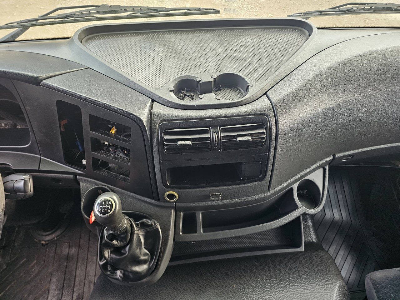 MERCEDES-BENZ ATEGO MP4 EURO 6 / DASHBOARD - RHD to LHD SWITCH SET - Panel de instrumentos: photos 4 MERCEDES-BENZ ATEGO MP4 EURO 6 / DASHBOARD - RHD to LHD SWITCH SET - Panel de instrumentos: photos 4