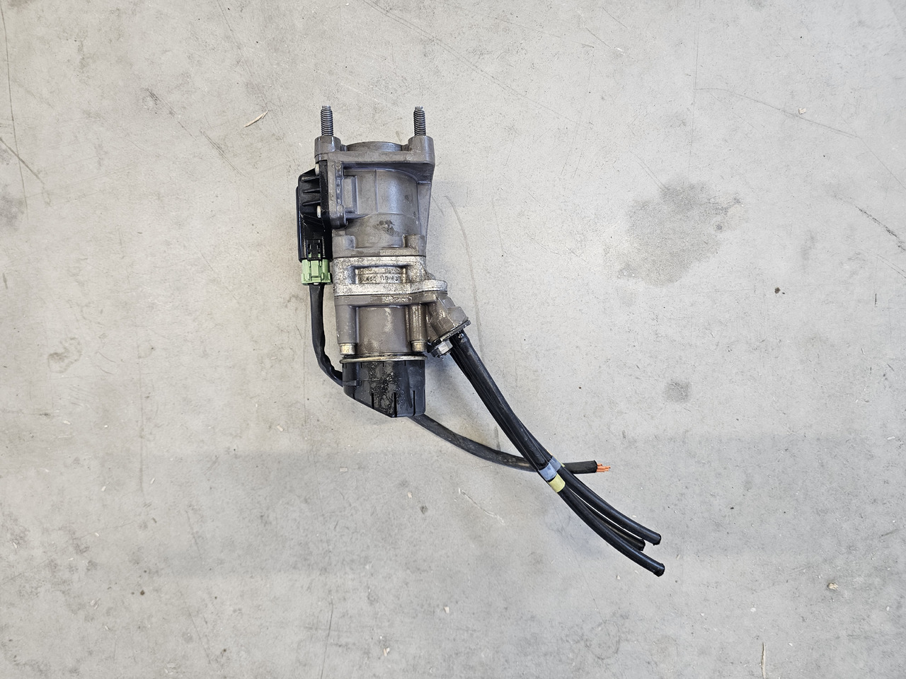 RENAULT PEDAL BRAKE VALVE / K040158 / 21390589 - Valve de frein: photos 2 RENAULT PEDAL BRAKE VALVE / K040158 / 21390589 - Valve de frein: photos 2