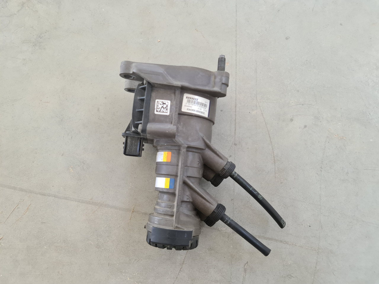 RENAULT RANGE T / BRAKE VALVE / 21327357 - Valve de frein: photos 2 RENAULT RANGE T / BRAKE VALVE / 21327357 - Valve de frein: photos 2