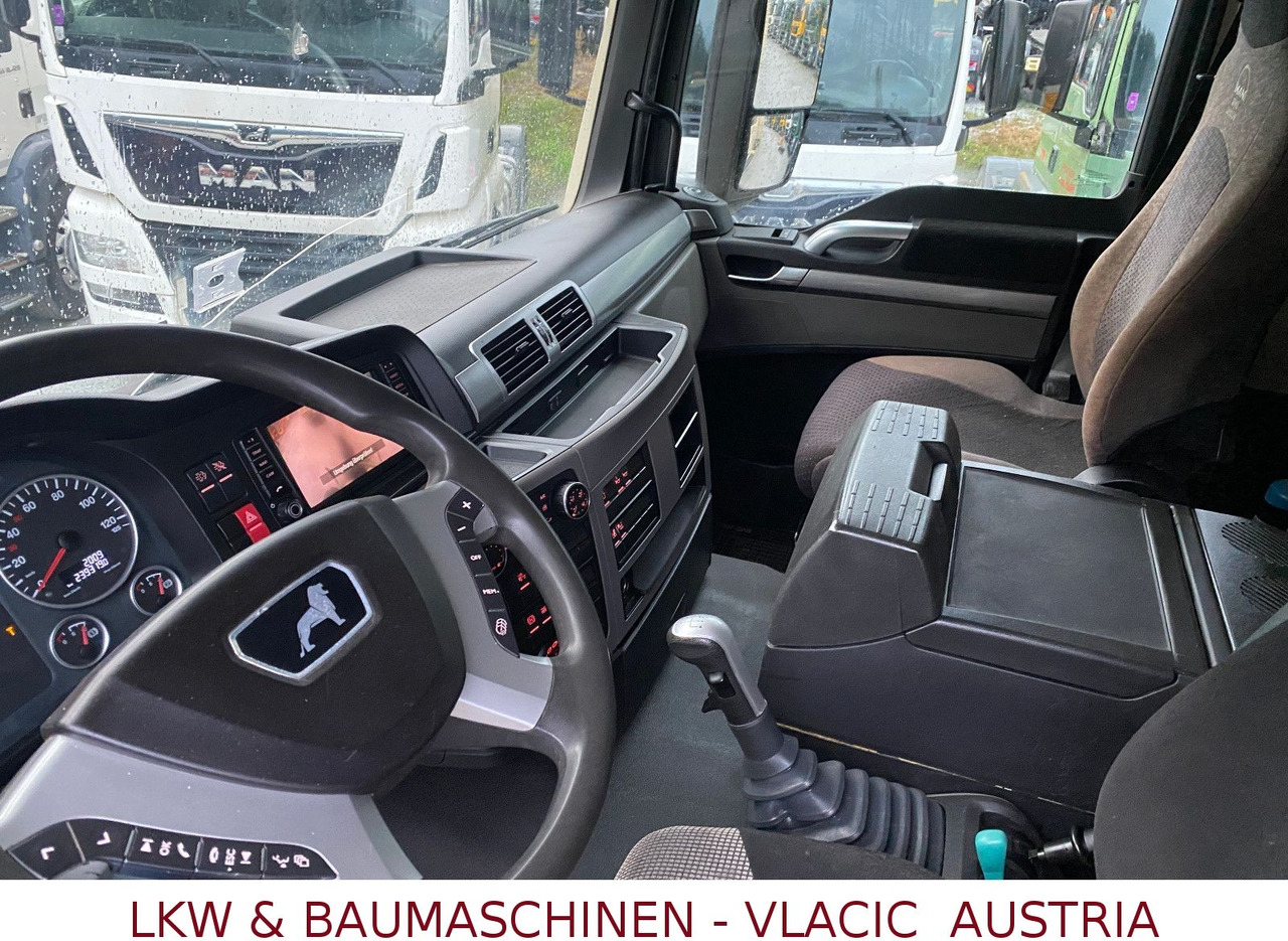 MAN 33.500 6x6 MIT KRAN PENZ - Camion grumier, Camion grue: photos 5 MAN 33.500 6x6 MIT KRAN PENZ - Camion grumier, Camion grue: photos 5