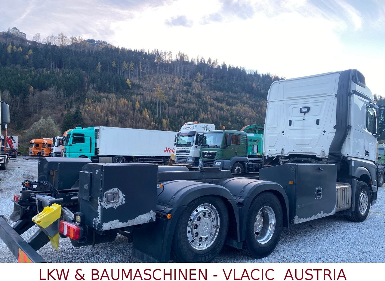 Mercedes-Benz Actros 963-0-C - Camion citerne: photos 3 Mercedes-Benz Actros 963-0-C - Camion citerne: photos 3