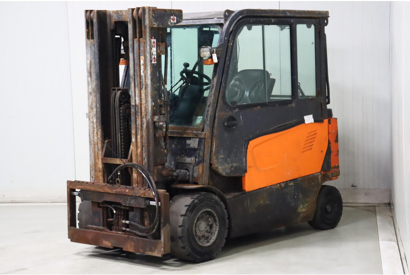 Doosan B35X-7 - Chariot élévateur électrique: photos 3 Doosan B35X-7 - Chariot élévateur électrique: photos 3