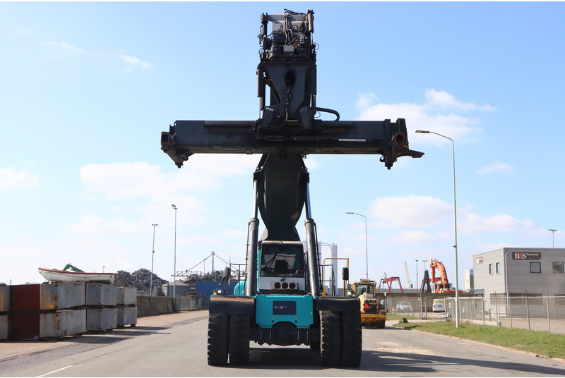 KONECRANES 4542TB5 - Reach stacker: photos 2 KONECRANES 4542TB5 - Reach stacker: photos 2