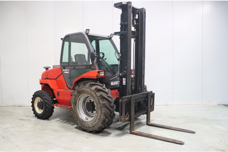 Manitou M30-4 - Chariot élévateur diesel: photos 1 Manitou M30-4 - Chariot élévateur diesel: photos 1