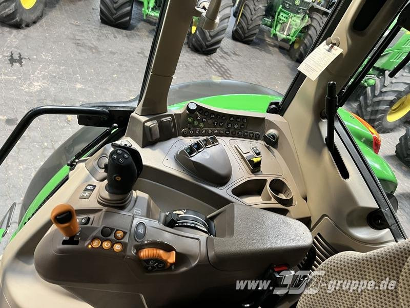 Tracteur agricole John Deere 6155M: photos 12