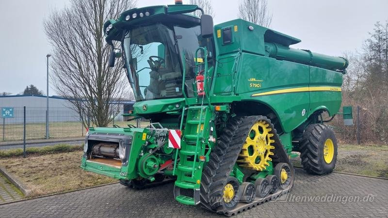 John Deere S790 - Moissonneuse-batteuse: photos 1 John Deere S790 - Moissonneuse-batteuse: photos 1