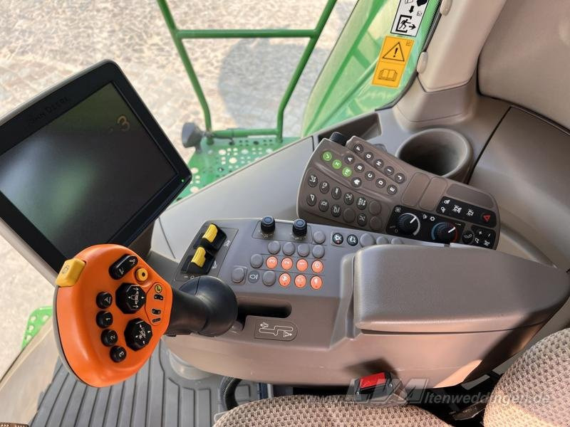 Moissonneuse-batteuse John Deere T660: photos 8