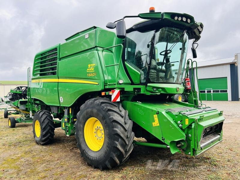 John Deere T660 - Moissonneuse-batteuse: photos 3 John Deere T660 - Moissonneuse-batteuse: photos 3