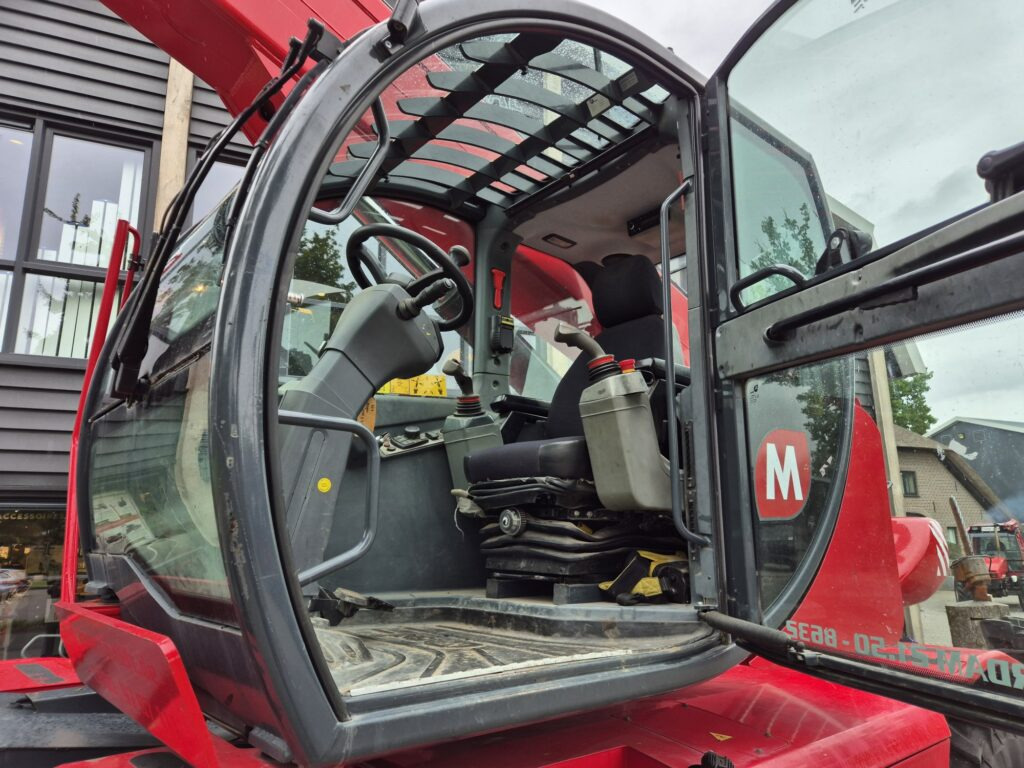 Chariot télescopique MAGNI RTH 5.21 – D/D: photos 13 Chariot télescopique MAGNI RTH 5.21 – D/D: photos 13