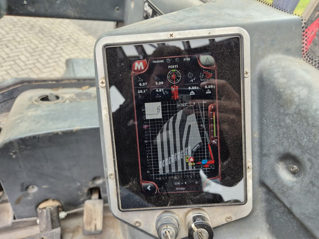 Chariot télescopique MAGNI RTH 5.21 – D/D: photos 15 Chariot télescopique MAGNI RTH 5.21 – D/D: photos 15