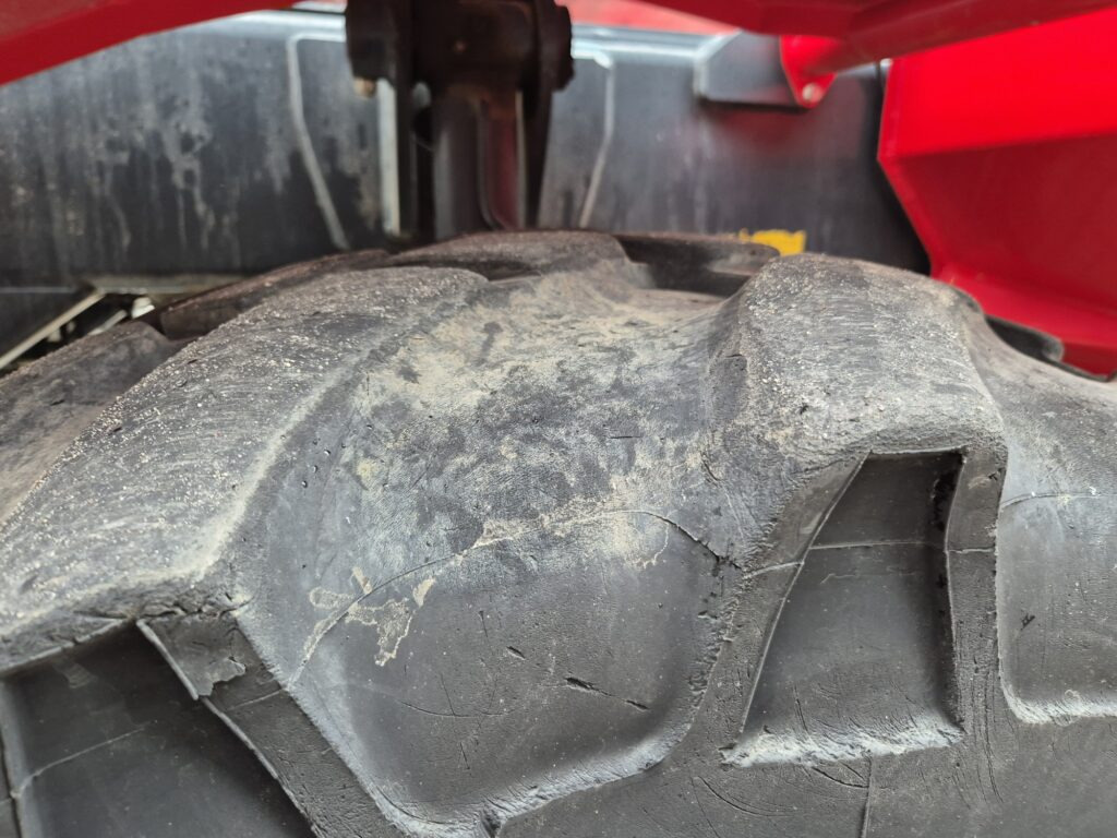 Chariot télescopique MAGNI RTH 5.21 – D/D: photos 12 Chariot télescopique MAGNI RTH 5.21 – D/D: photos 12