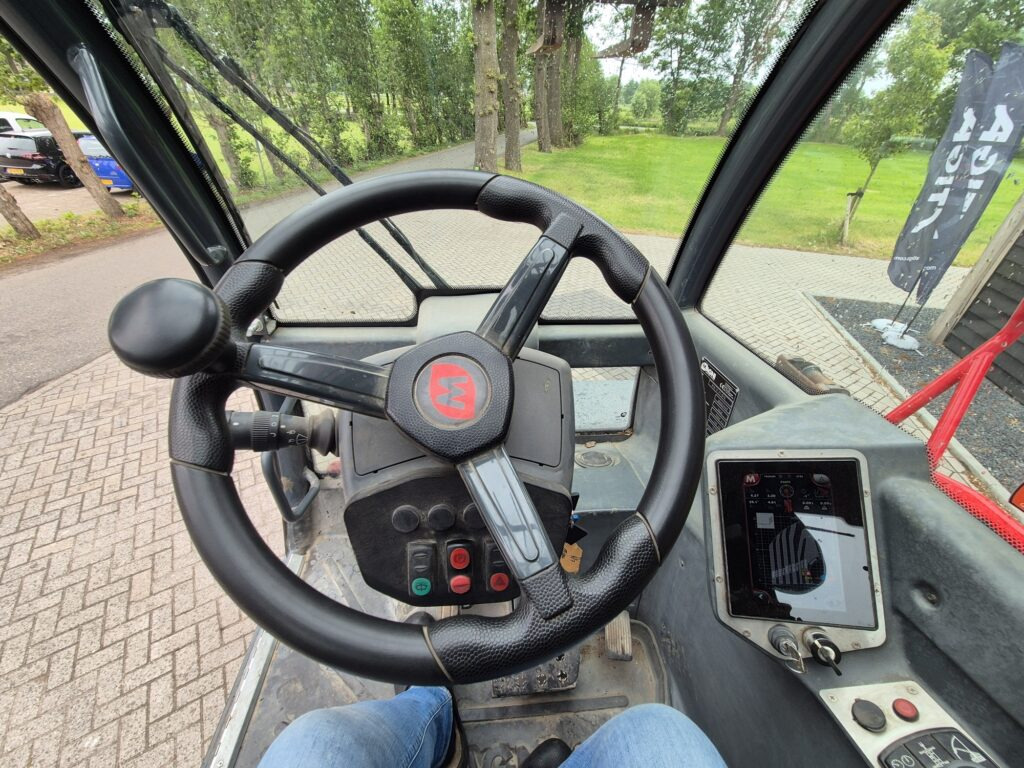 Chariot télescopique MAGNI RTH 5.21 – D/D: photos 16 Chariot télescopique MAGNI RTH 5.21 – D/D: photos 16