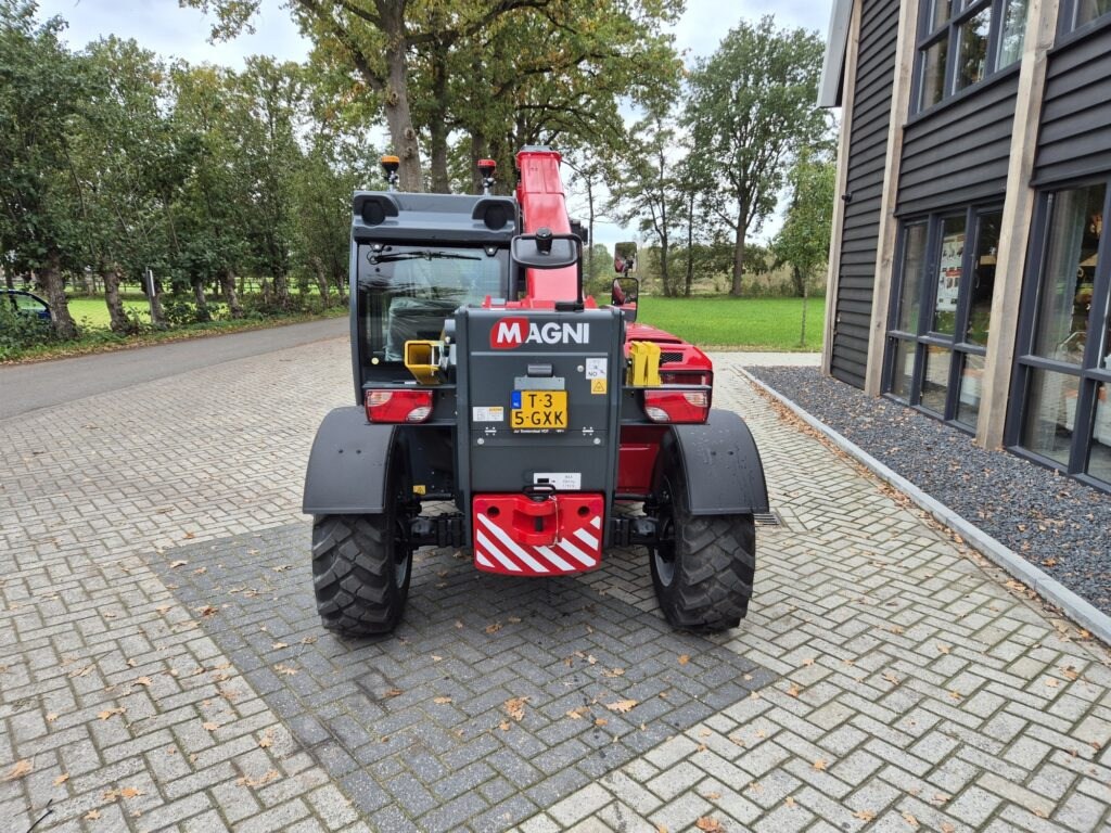 MAGNI TH 3.6 - Chariot télescopique: photos 4 MAGNI TH 3.6 - Chariot télescopique: photos 4