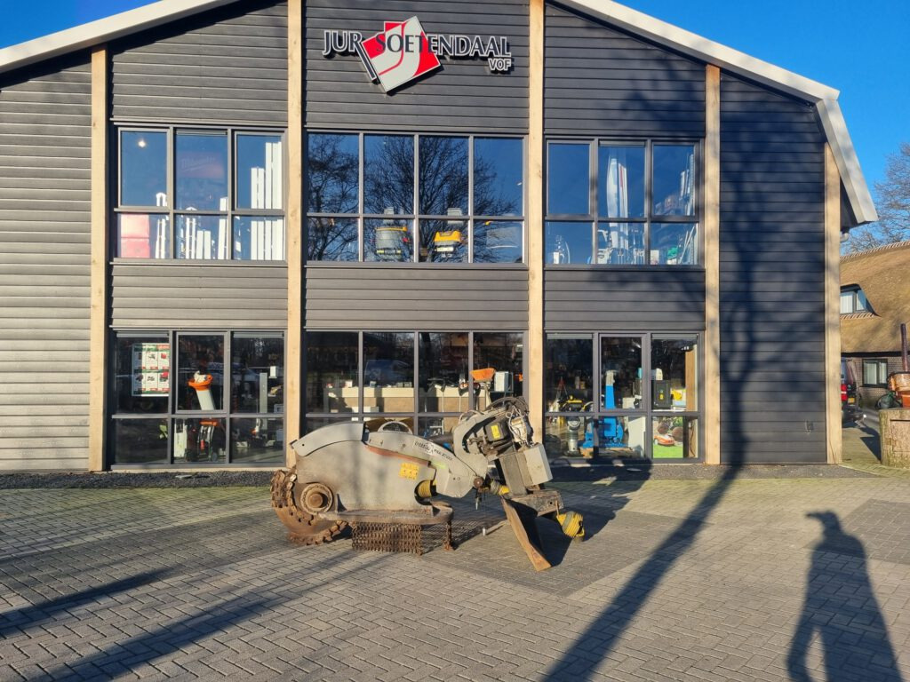 OBMTEC Pro270XL stump grinder - Dessoucheuse: photos 1 OBMTEC Pro270XL stump grinder - Dessoucheuse: photos 1