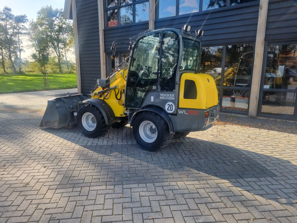 WACKER WL 25 (956 h) - Chargeuse sur pneus: photos 3 WACKER WL 25 (956 h) - Chargeuse sur pneus: photos 3
