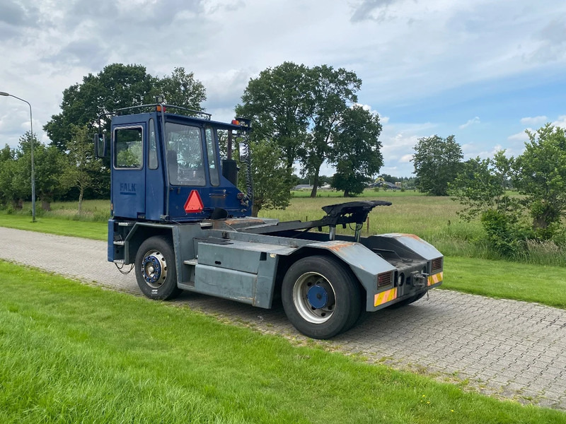 Tracteur portuaire Sisu E TRX 182 | HYDROLIC | CENTRAL LUBRIGATION | NO RUST !!!: photos 6