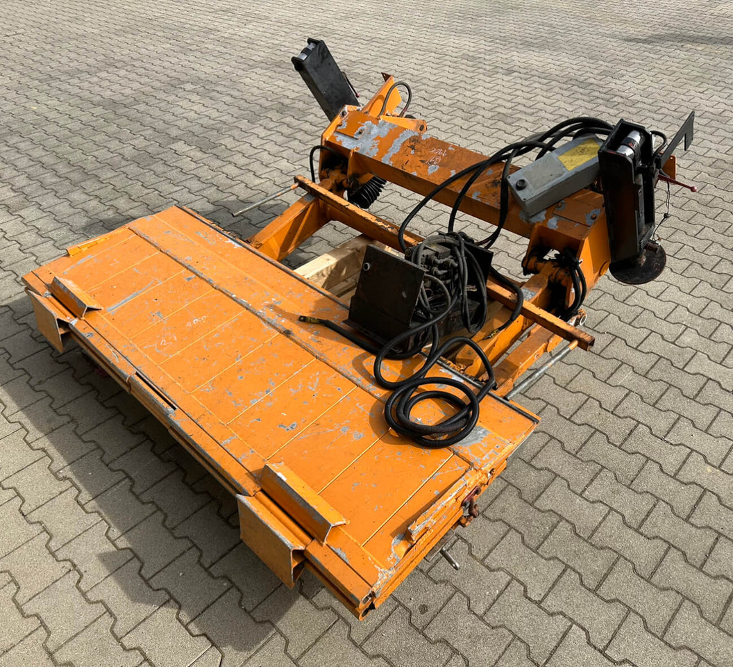 Unimog Heckladebordwand Unbekannt 427 - Hayon élévateur: photos 1 Unimog Heckladebordwand Unbekannt 427 - Hayon élévateur: photos 1