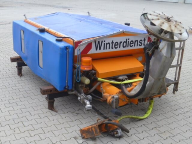 Unimog Salzstreuer Gmeiner STA2500TC FS - Epandeur de sable: photos 1 Unimog Salzstreuer Gmeiner STA2500TC FS - Epandeur de sable: photos 1