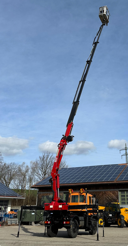 Unimog 400 - U400 405 25177 mit Wechselkran Merced - Véhicule de voirie/ Spécial: photos 4 Unimog 400 - U400 405 25177 mit Wechselkran Merced - Véhicule de voirie/ Spécial: photos 4