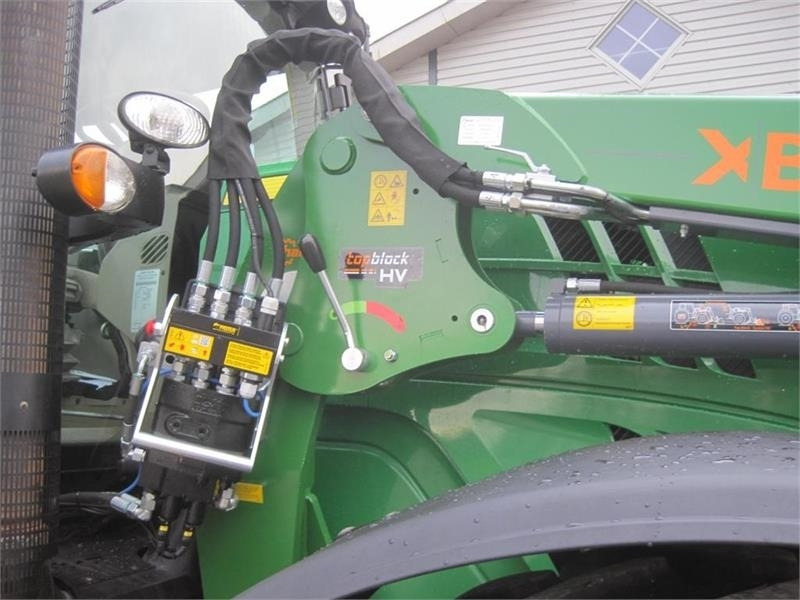 Hauer Frontlæsser til en god pris. Den stærke XB Bionic - Chargeur frontal pour tracteur: photos 5 Hauer Frontlæsser til en god pris. Den stærke XB Bionic - Chargeur frontal pour tracteur: photos 5