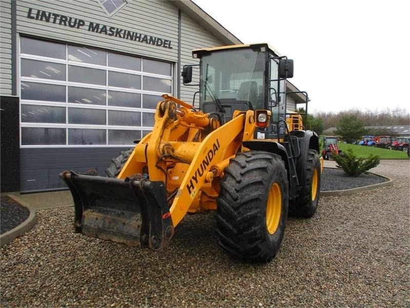 Hyundai 757-9A med 620/75R26 traktor hjul montering på - Chargeuse sur pneus: photos 5 Hyundai 757-9A med 620/75R26 traktor hjul montering på - Chargeuse sur pneus: photos 5