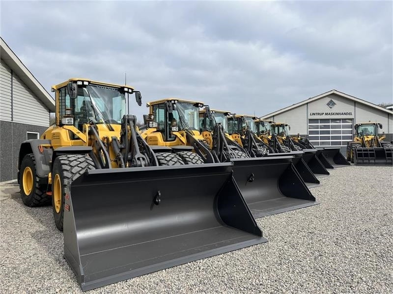 JST Skovl 3.4m3 med volvoskifte og 3m bred. NY SKOVL. - Godet pour Engins de chantier: photos 2 JST Skovl 3.4m3 med volvoskifte og 3m bred. NY SKOVL. - Godet pour Engins de chantier: photos 2