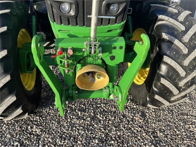 John Deere 6175R Med frontlift og frontPTO - Tracteur agricole: photos 4 John Deere 6175R Med frontlift og frontPTO - Tracteur agricole: photos 4