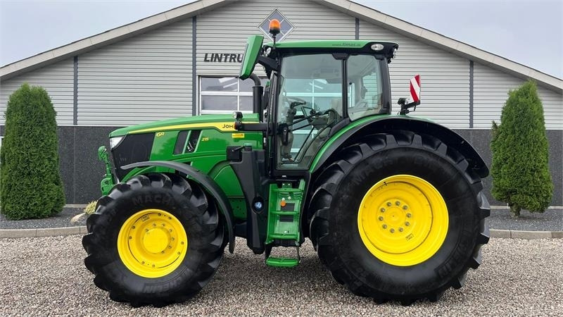 John Deere 6R 215 Command Pro med frontlift - Tracteur agricole: photos 1 John Deere 6R 215 Command Pro med frontlift - Tracteur agricole: photos 1
